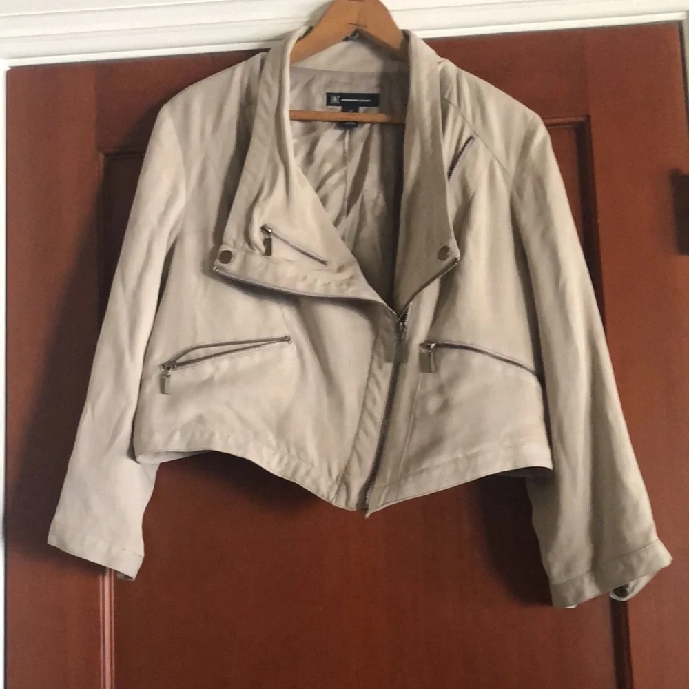 Silk will short waist motorcycle style jacket with zippers - Picture 10 of 12